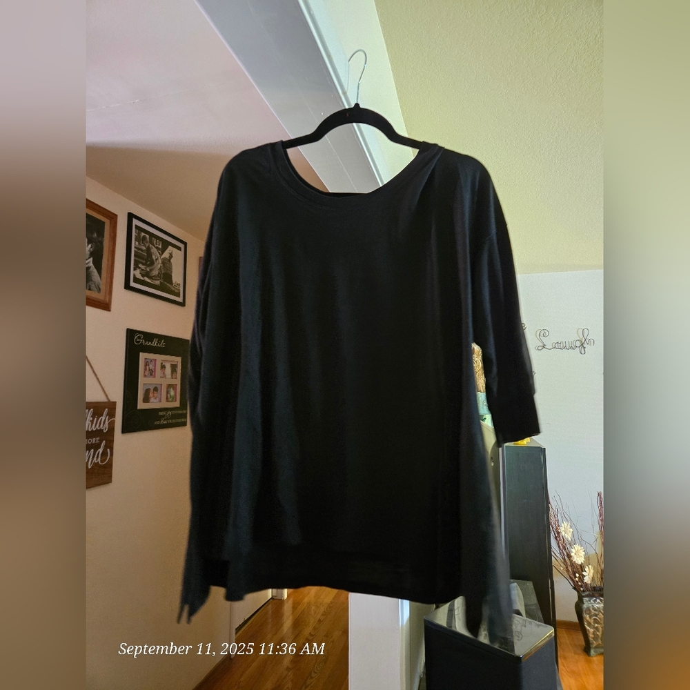 LuLaRoe Black Tunic Top With 3/4 Sleeves "Part Of The Comfy Collection"